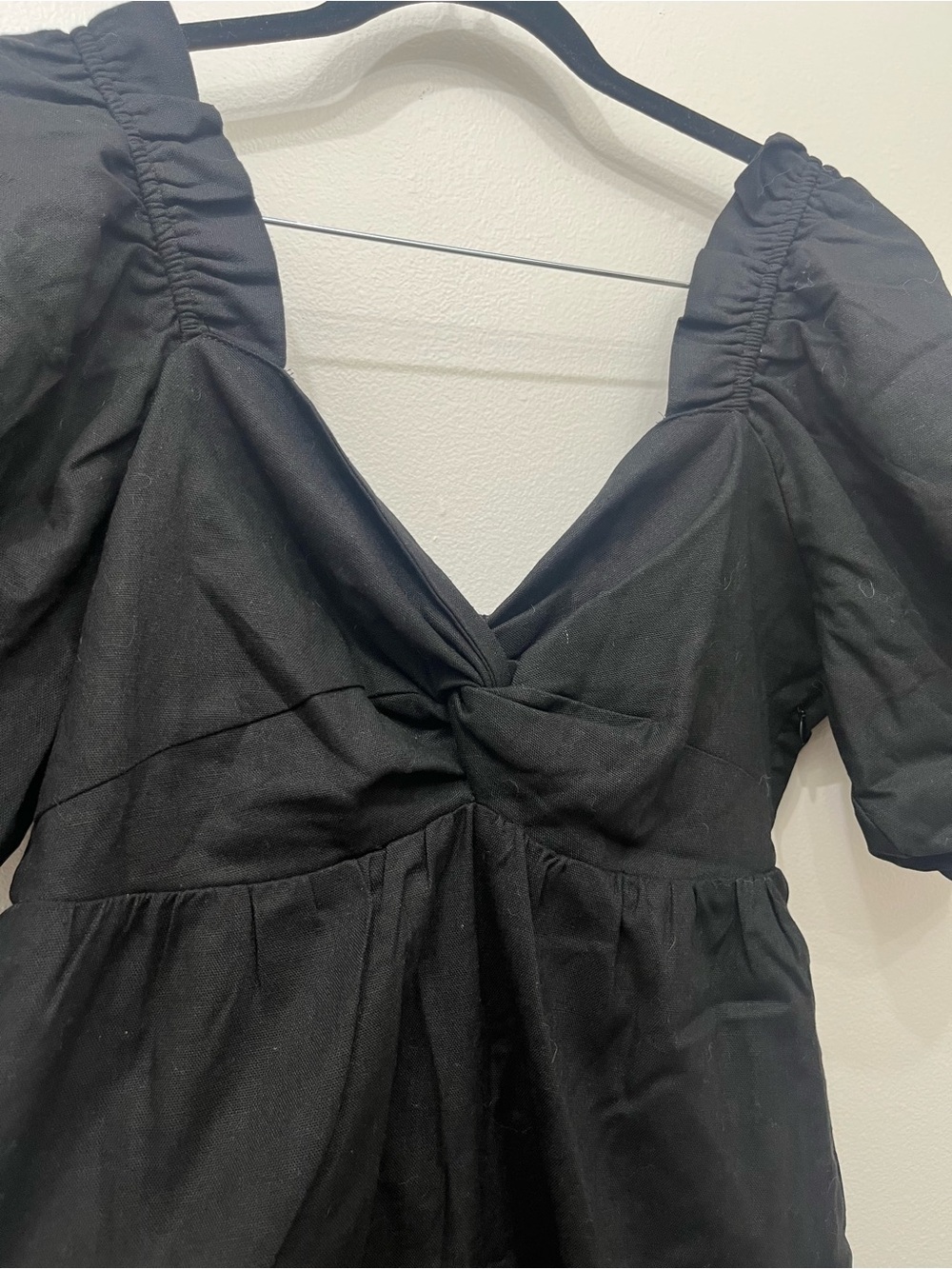 Moodie Black Babydoll Cotton/Linen Puff-Sleeve V-Neck Dress Med NWT - Picture 2 of 6